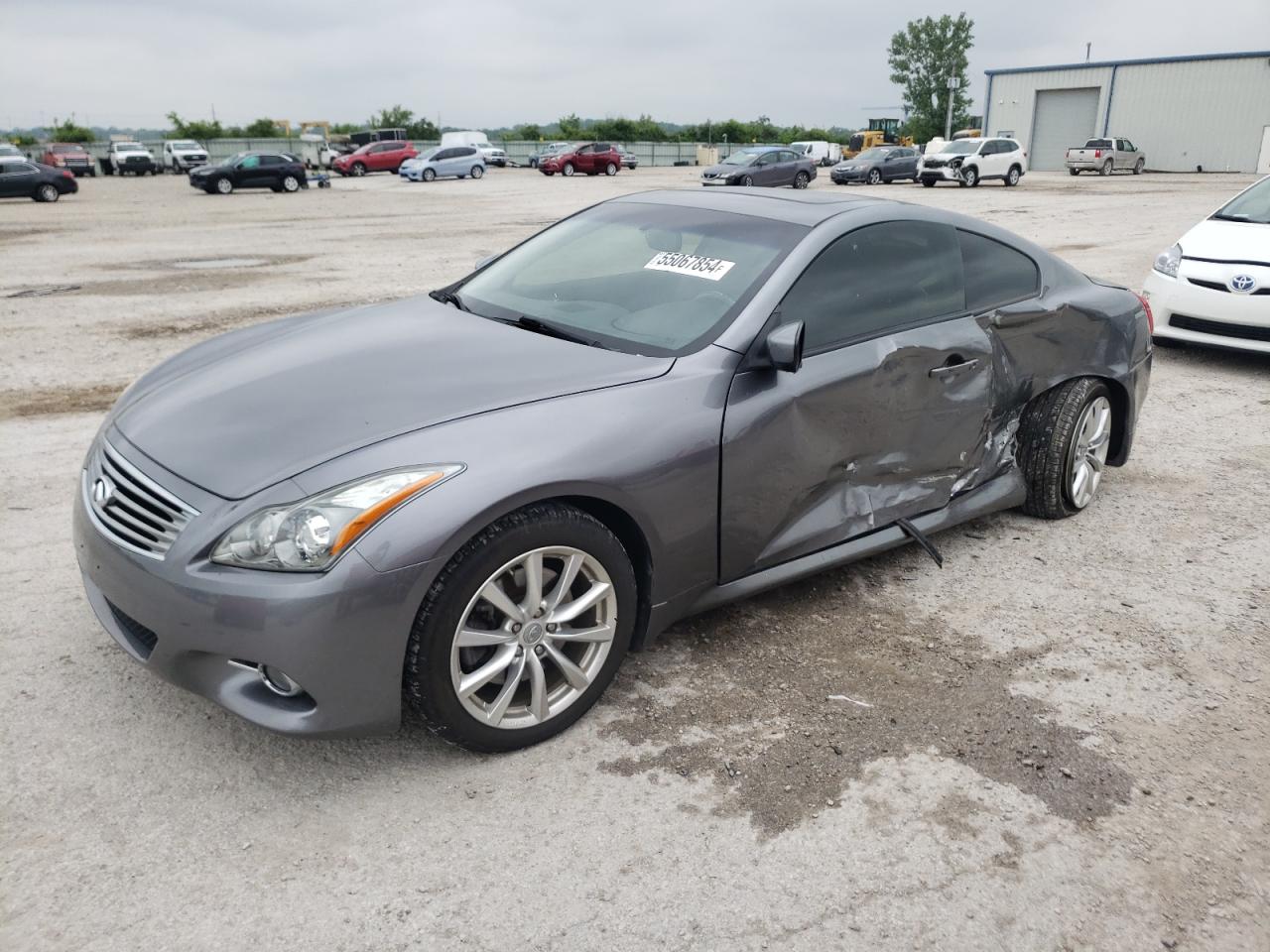 2011 INFINITI G37