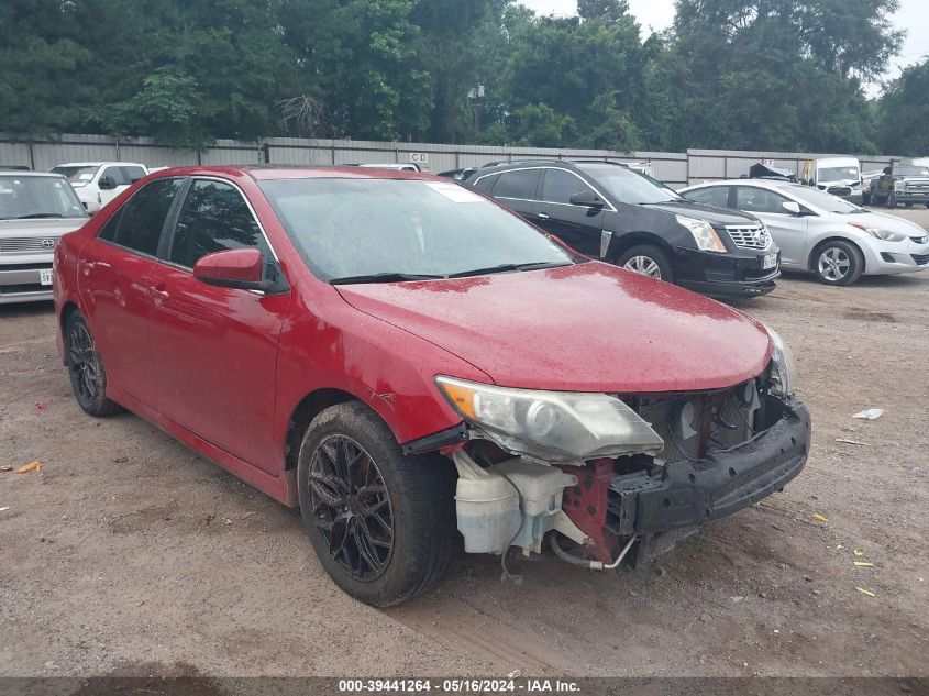 2014 TOYOTA CAMRY SE