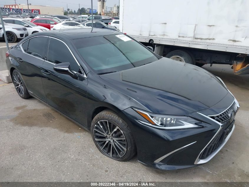 2022 LEXUS ES 300H