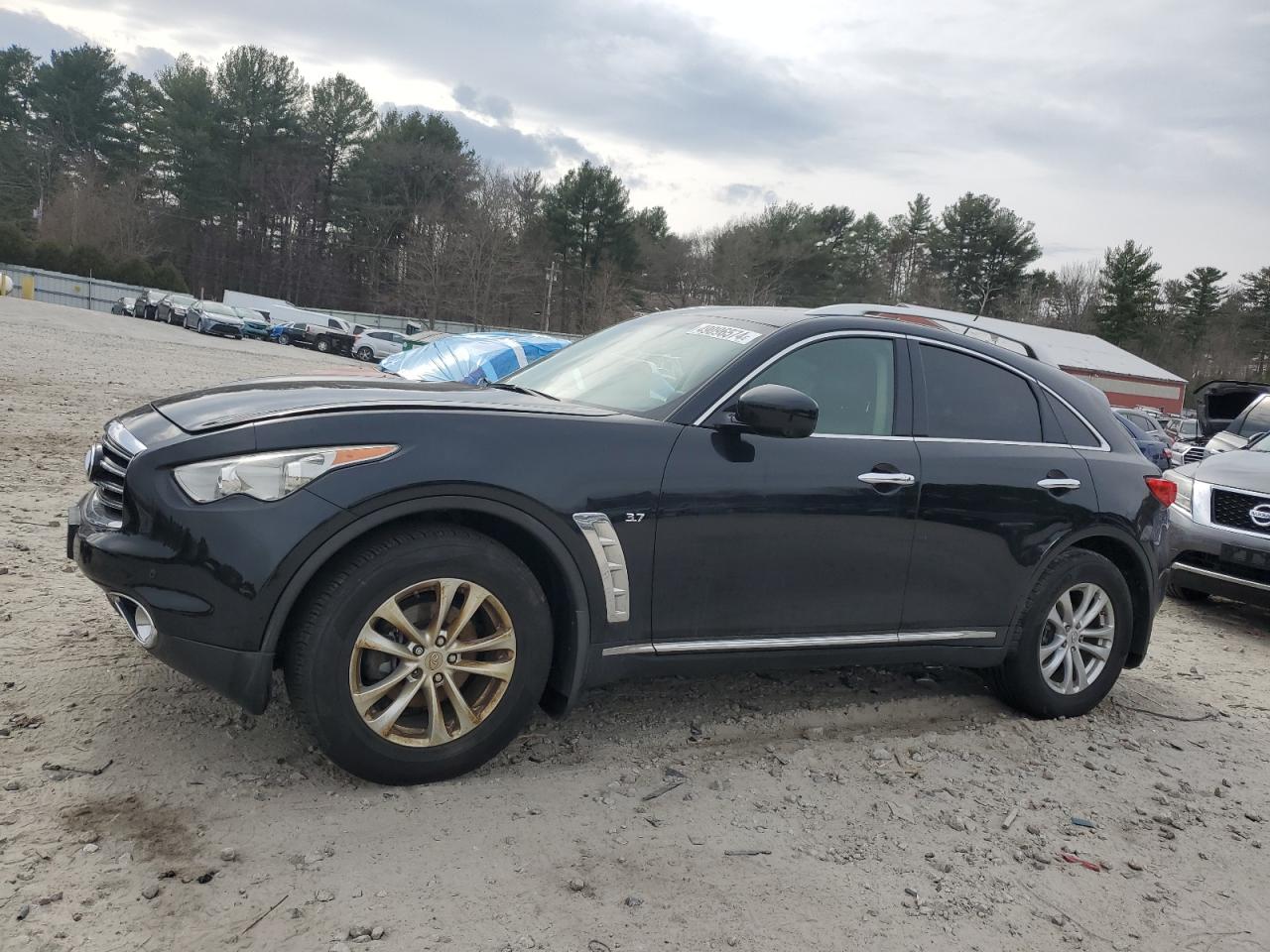 2015 INFINITI QX70