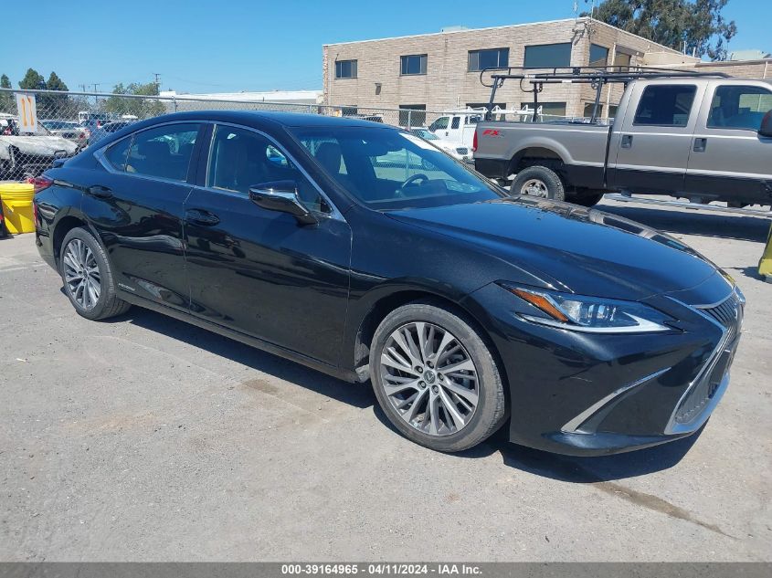 2021 LEXUS ES 300H