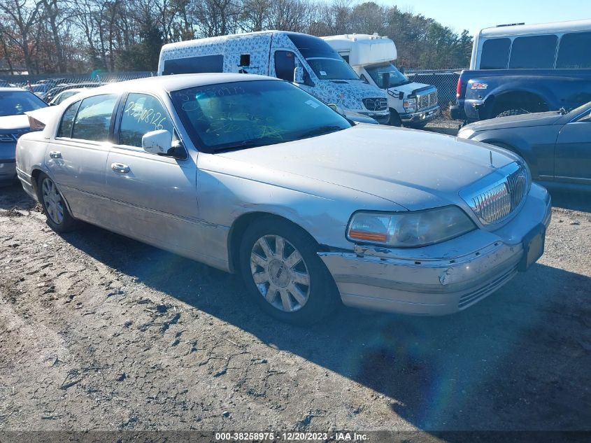 2011 LINCOLN TOWN CAR EXECUTIVE L