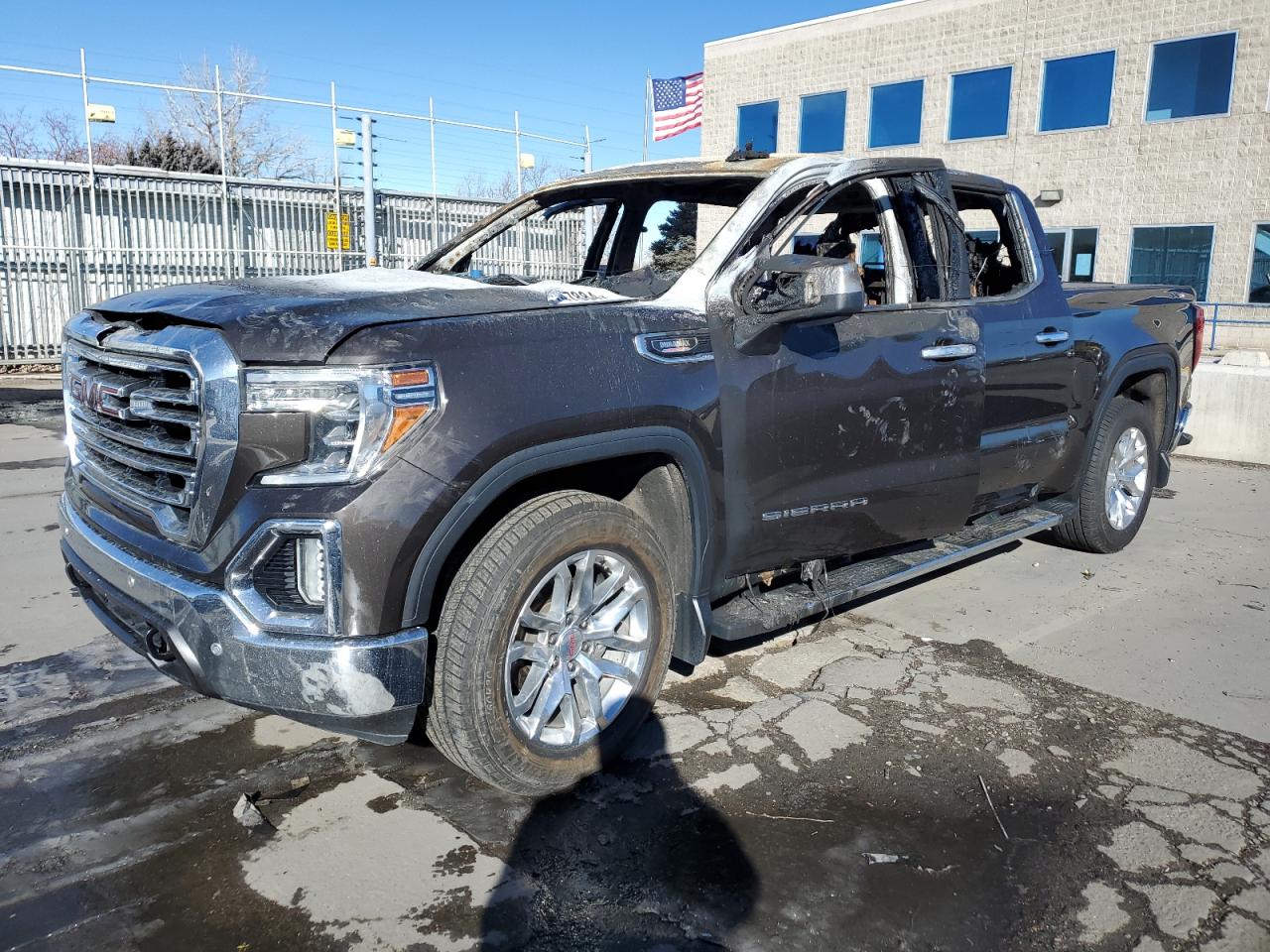 2021 GMC SIERRA K1500 SLT