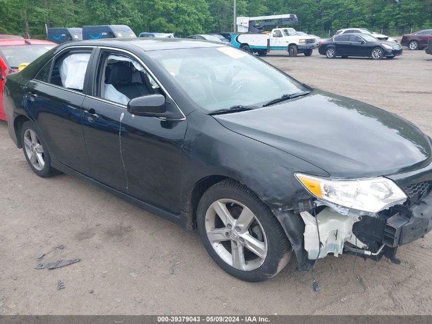 2014 TOYOTA CAMRY SE