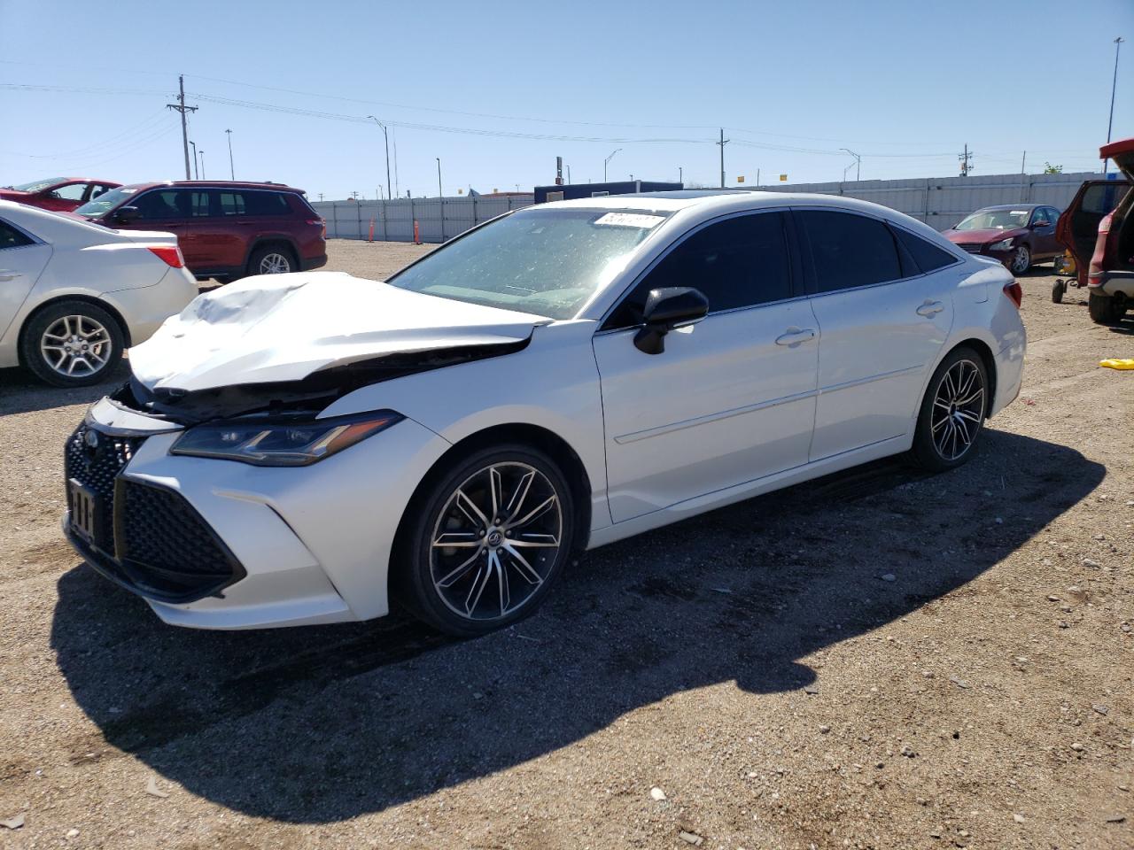 2019 TOYOTA AVALON XLE