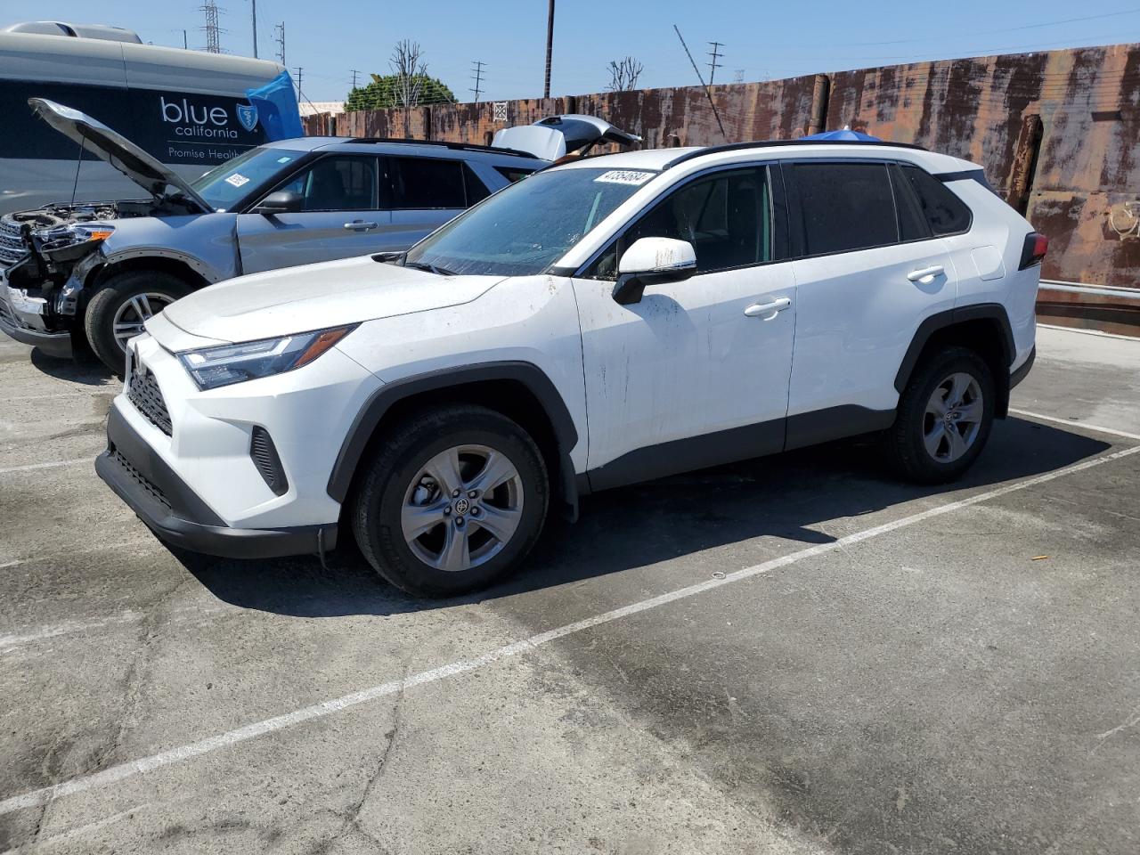 2022 TOYOTA RAV4 XLE