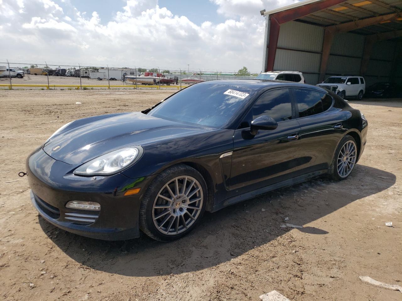 2013 PORSCHE PANAMERA 2