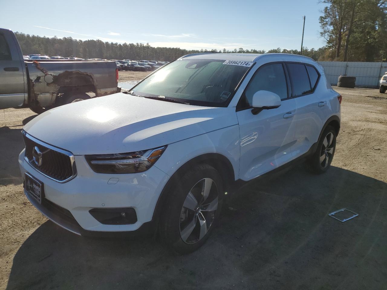 2020 VOLVO XC40 T5 MOMENTUM