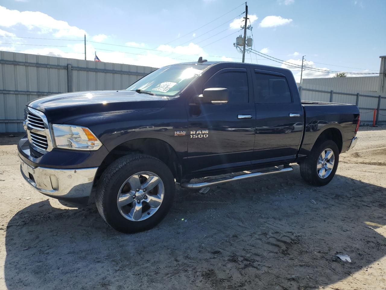 2016 RAM 1500 SLT