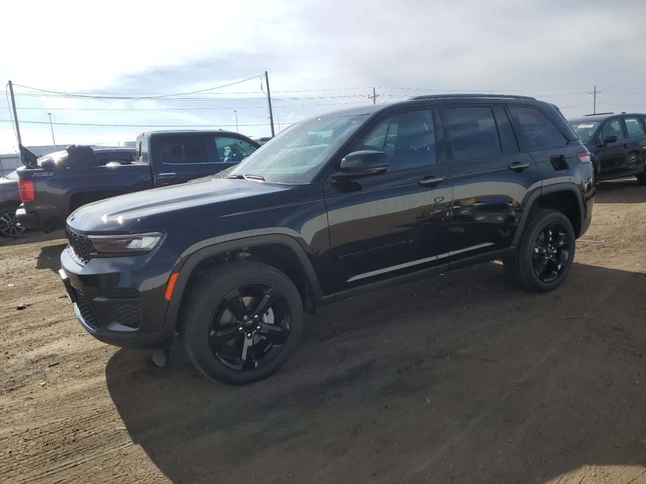 2023 JEEP GRAND CHEROKEE LAREDO