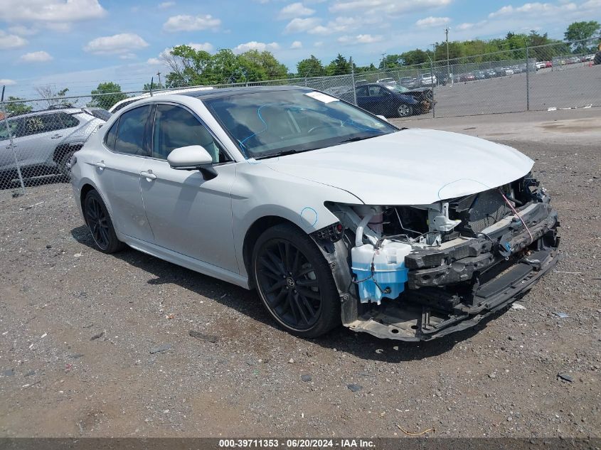 2022 TOYOTA CAMRY XSE