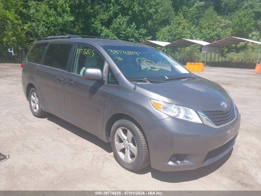 2011 TOYOTA SIENNA LE V6