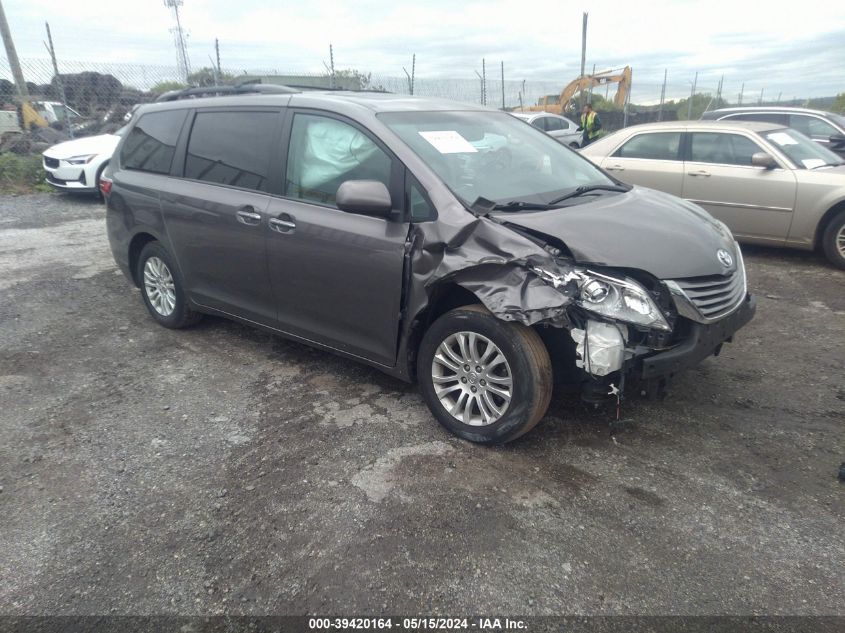 2017 TOYOTA SIENNA XLE 8 PASSENGER