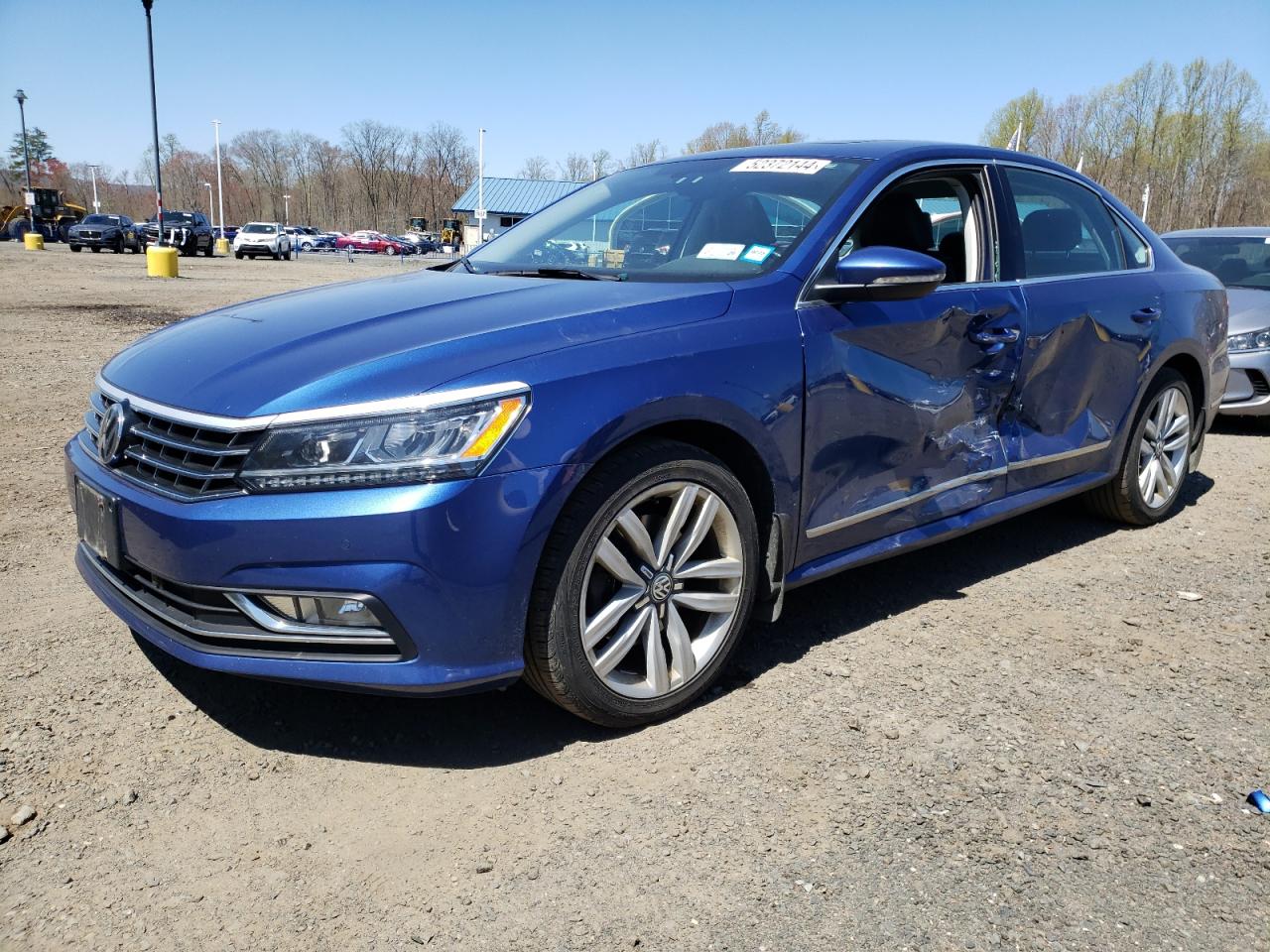 2017 VOLKSWAGEN PASSAT SE