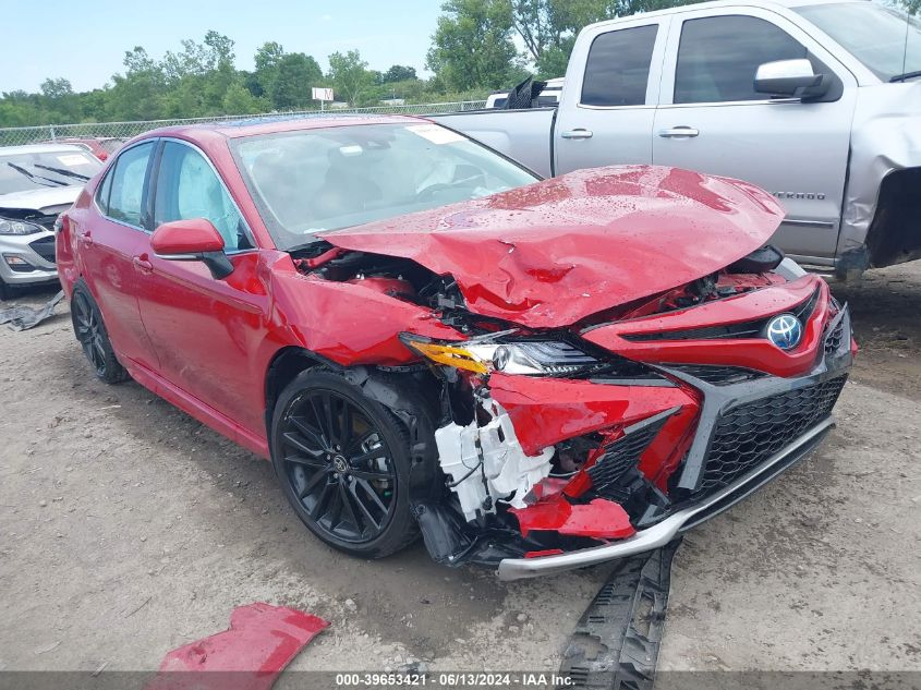 2024 TOYOTA CAMRY HYBRID XSE