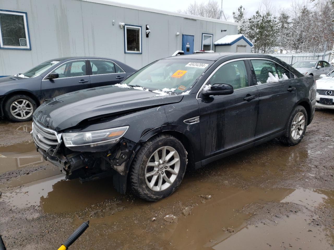 2015 FORD TAURUS SE