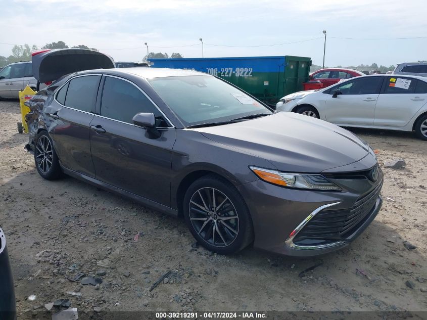 2023 TOYOTA CAMRY XLE HYBRID