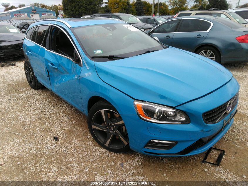 2015 VOLVO V60 T6 R-DESIGN