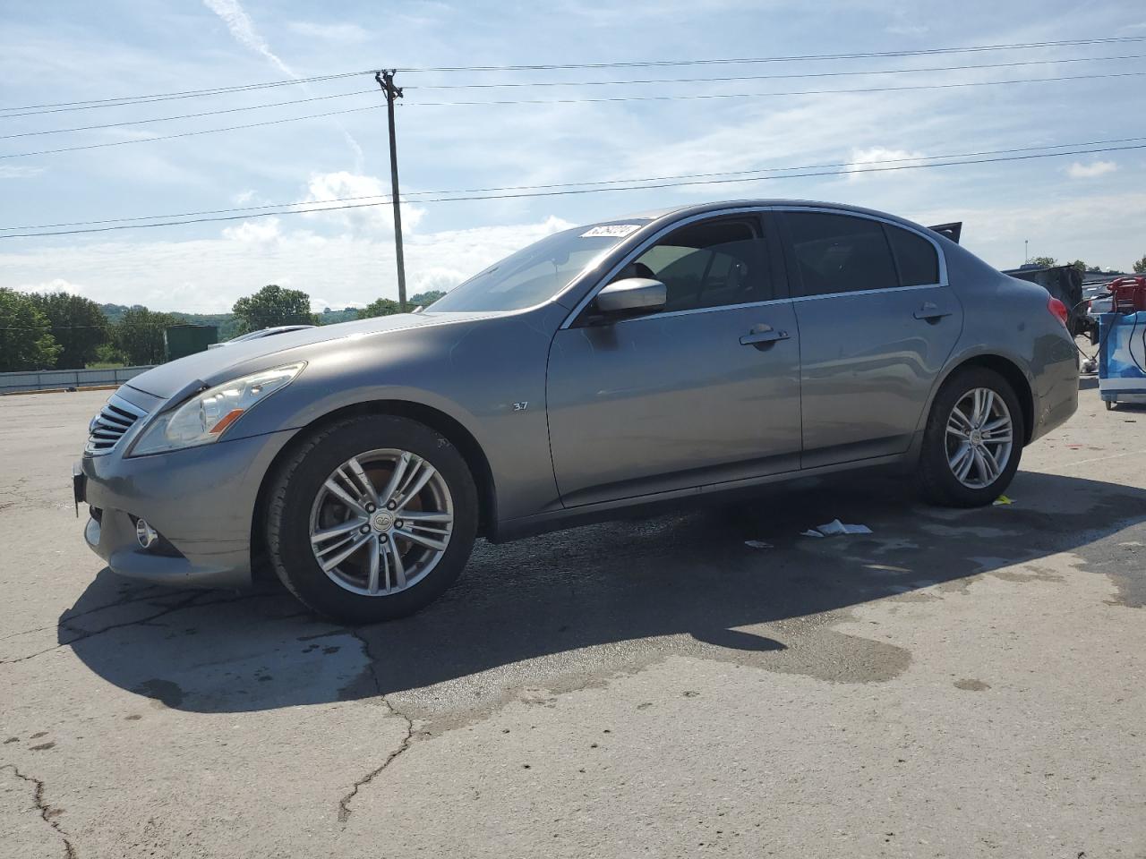 2013 INFINITI G37