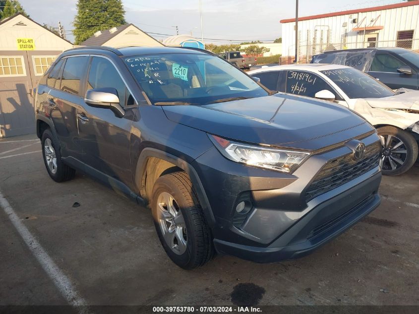 2020 TOYOTA RAV4 XLE