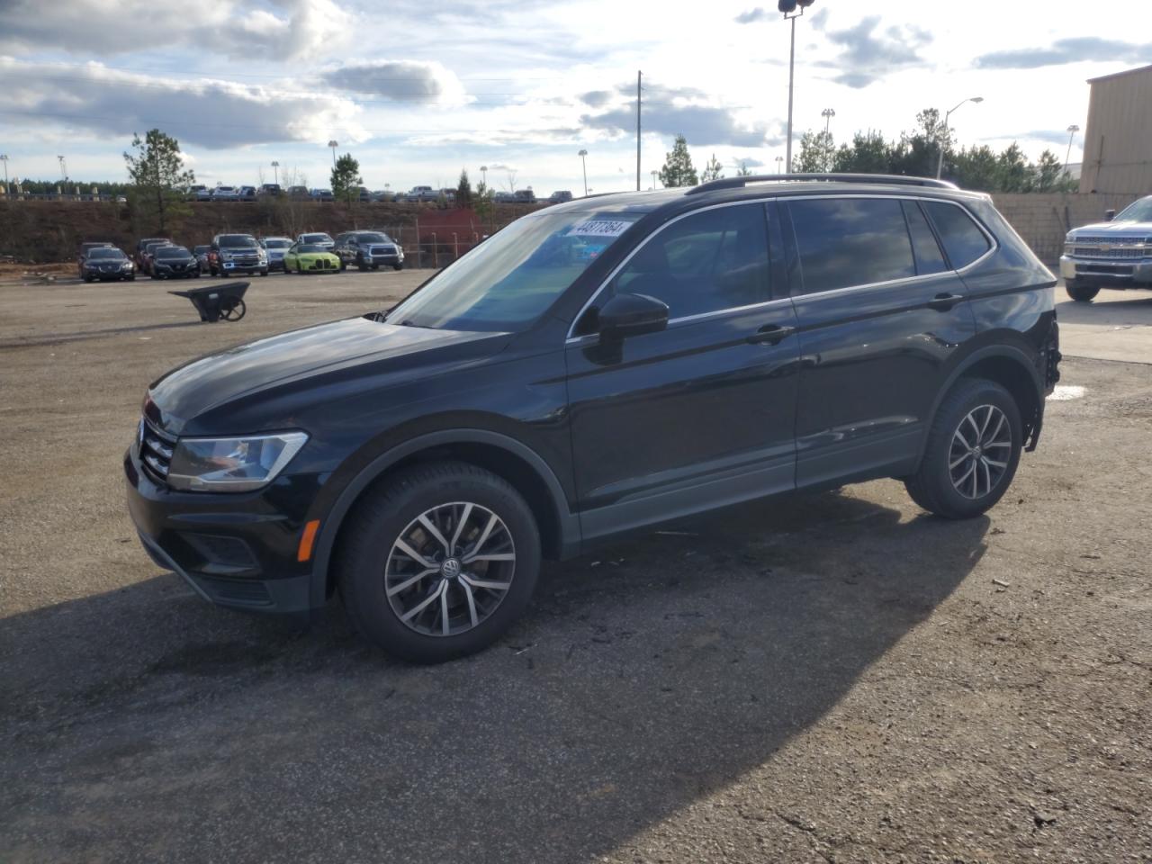 2019 VOLKSWAGEN TIGUAN SE