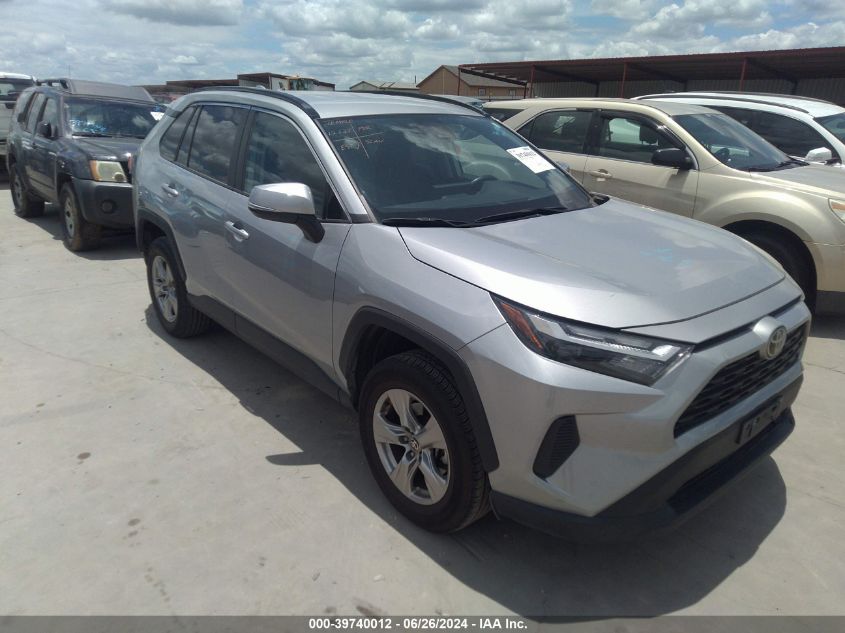 2022 TOYOTA RAV4 XLE