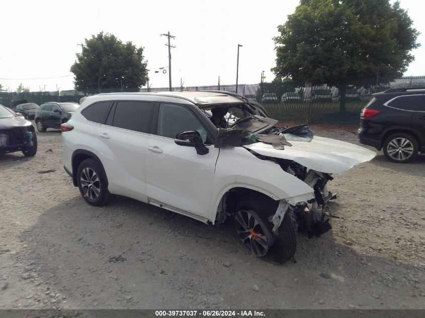 2020 TOYOTA HIGHLANDER XLE