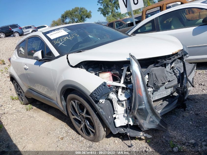 2018 TOYOTA C-HR XLE PREMIUM