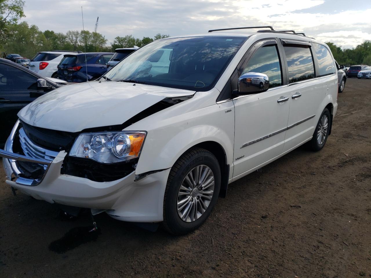 2013 CHRYSLER TOWN & COUNTRY TOURING L