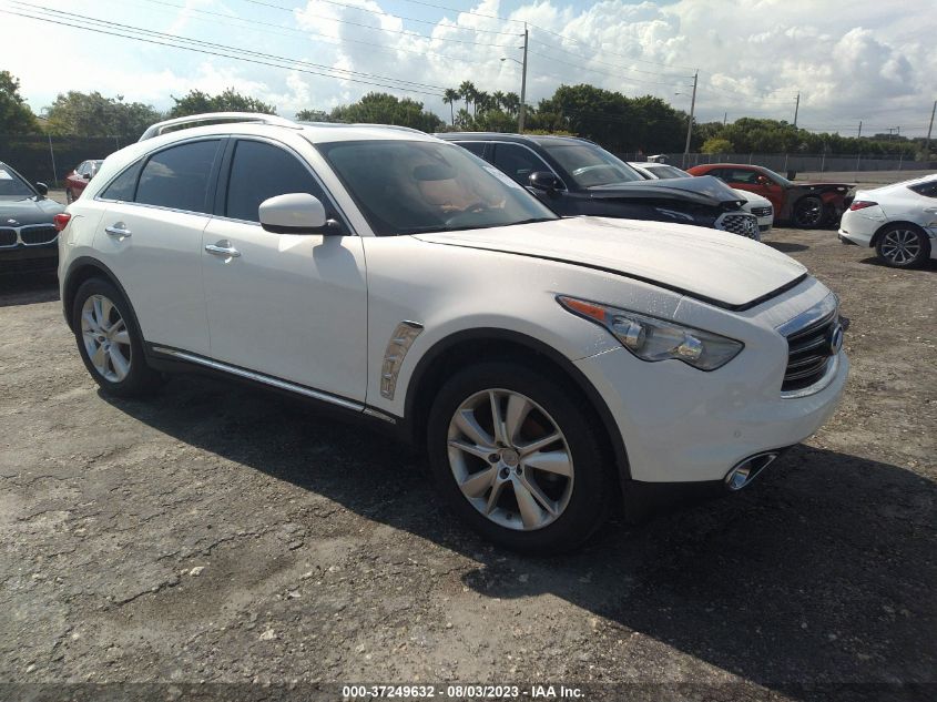 2014 INFINITI QX70