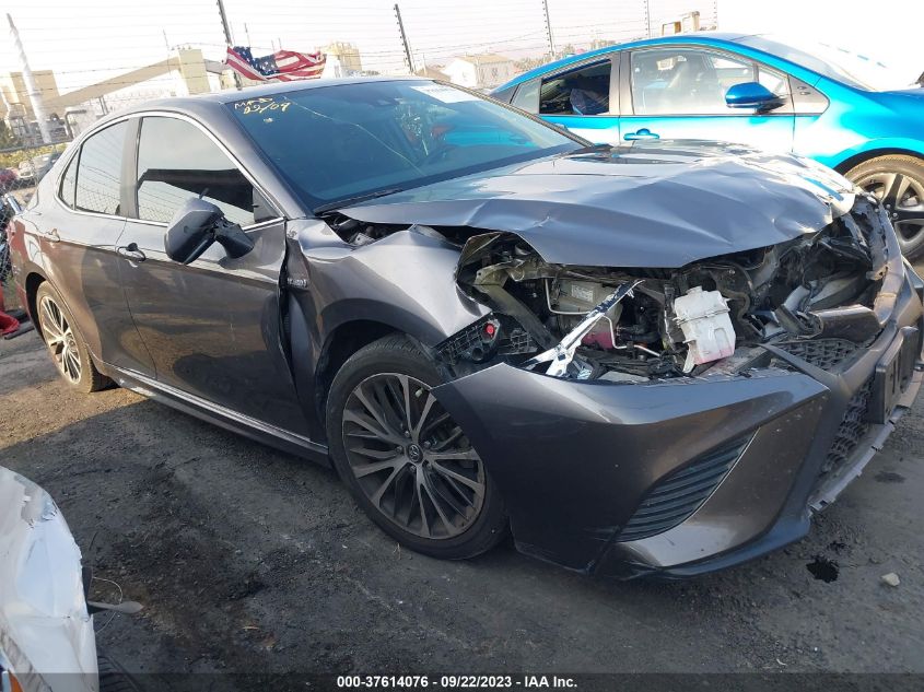 2019 TOYOTA CAMRY HYBRID SE