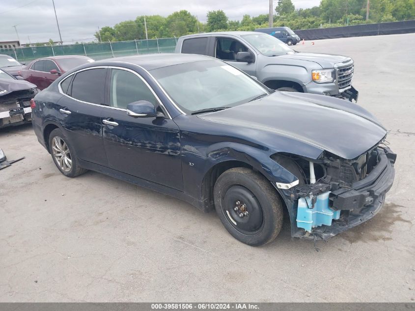 2019 INFINITI Q70 3.7X LUXE