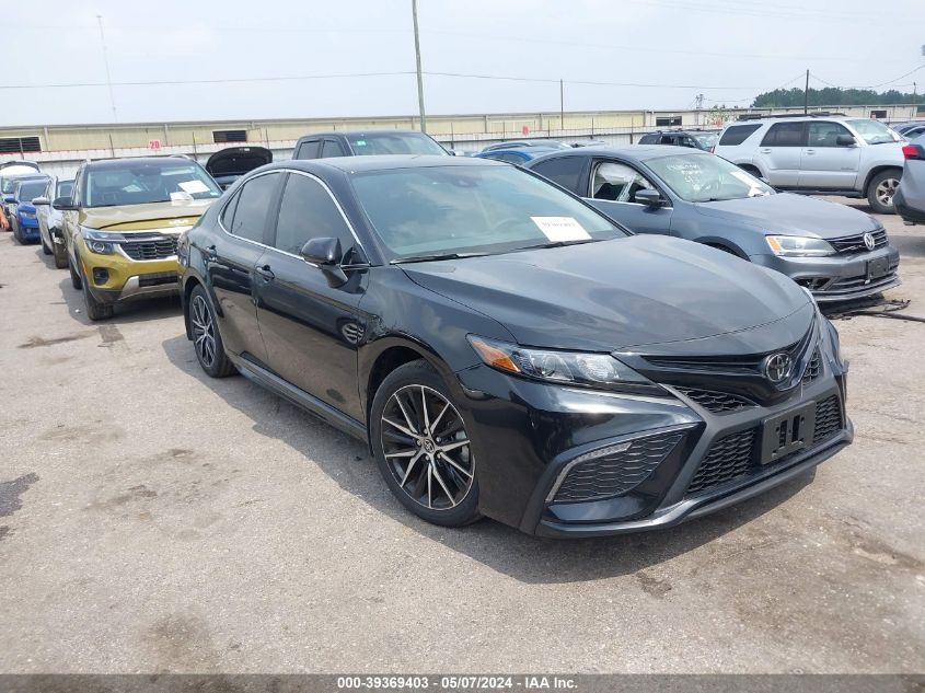 2024 TOYOTA CAMRY SE