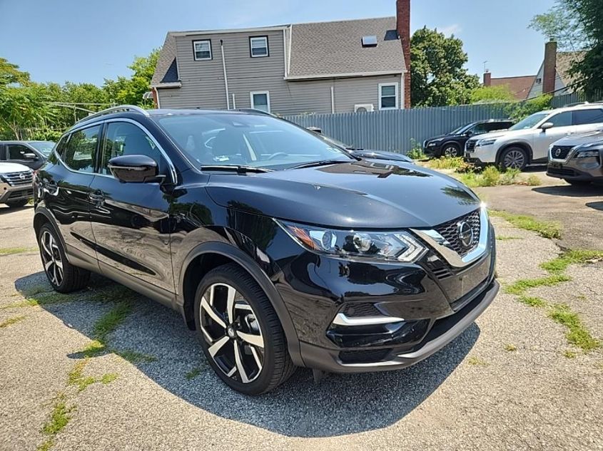 2022 NISSAN ROGUE SPORT SL