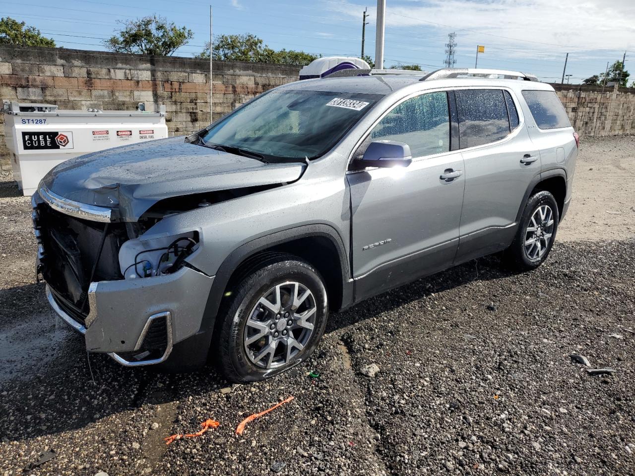 2023 GMC ACADIA SLT