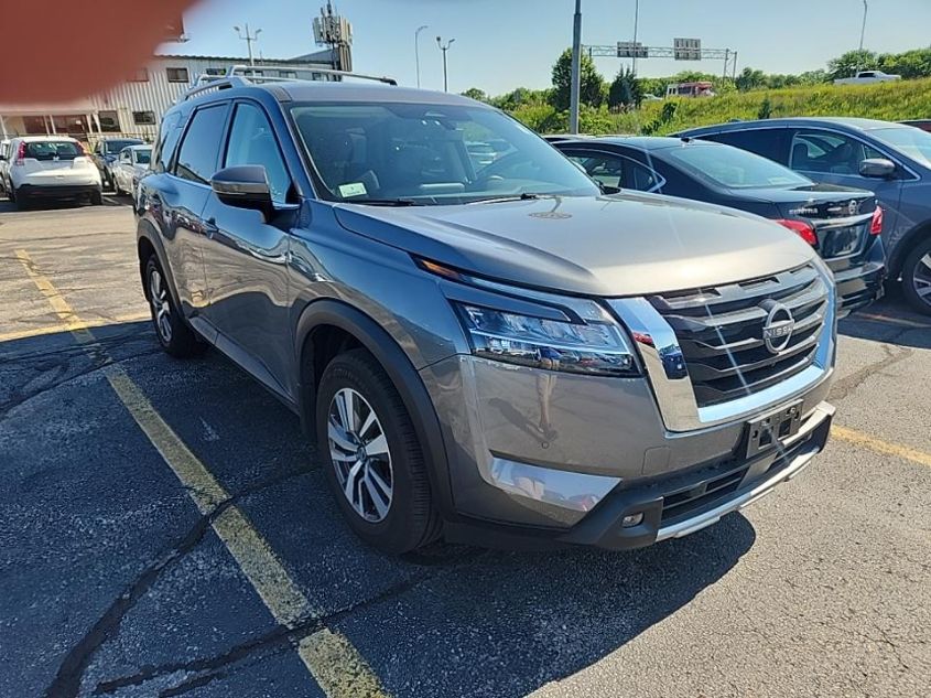 2023 NISSAN PATHFINDER SL