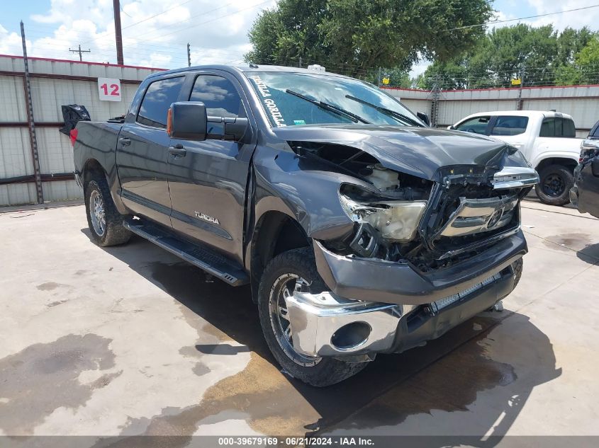 2013 TOYOTA TUNDRA CREWMAX SR5