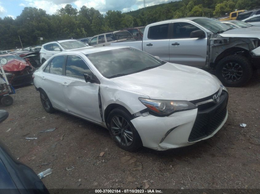 2017 TOYOTA CAMRY SE