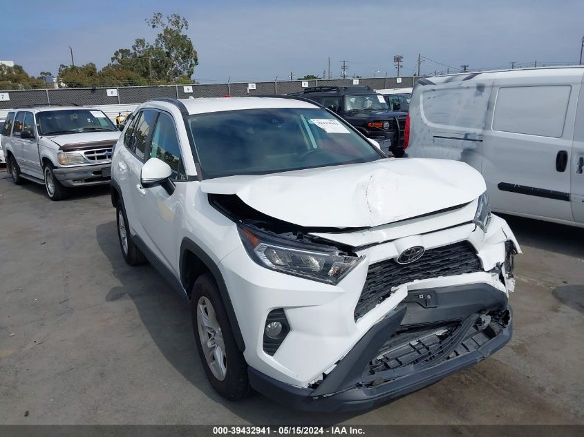 2021 TOYOTA RAV4 XLE