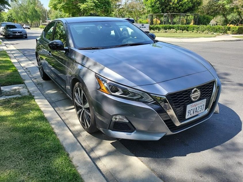 2022 NISSAN ALTIMA SR