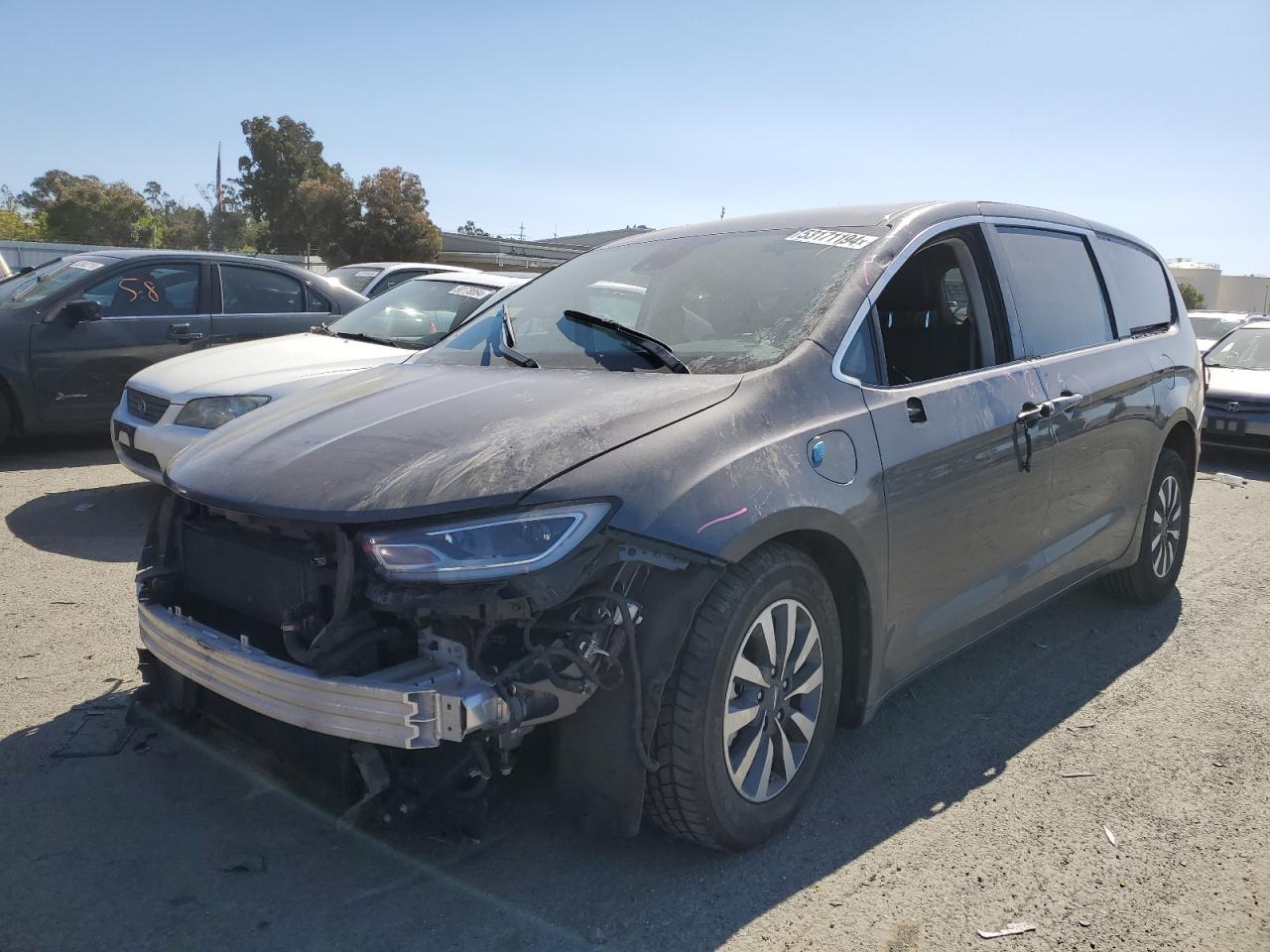 2022 CHRYSLER PACIFICA HYBRID TOURING L