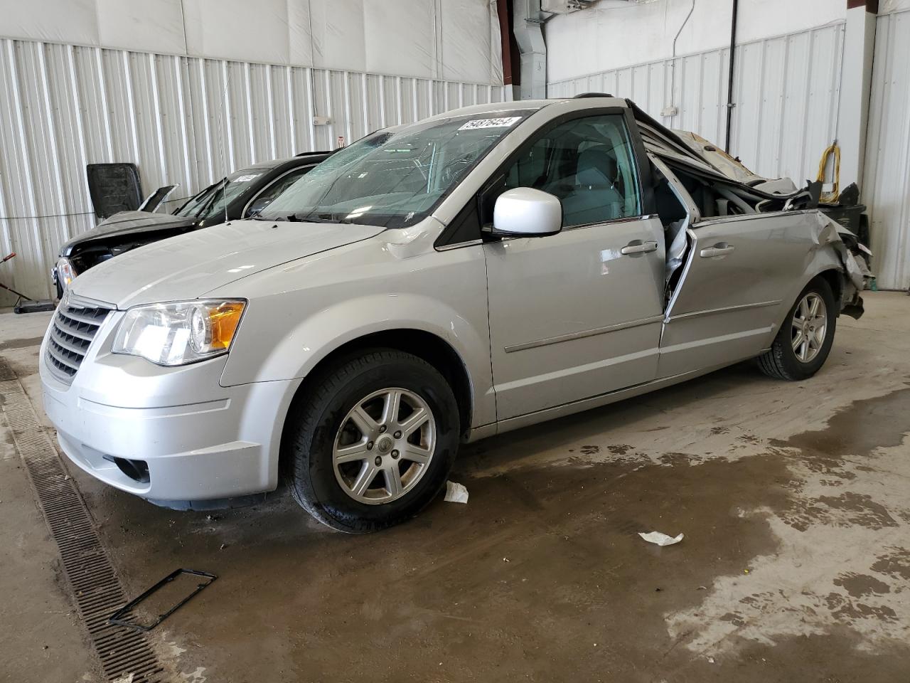 2010 CHRYSLER TOWN & COUNTRY TOURING