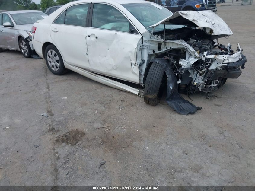 2011 TOYOTA CAMRY LE