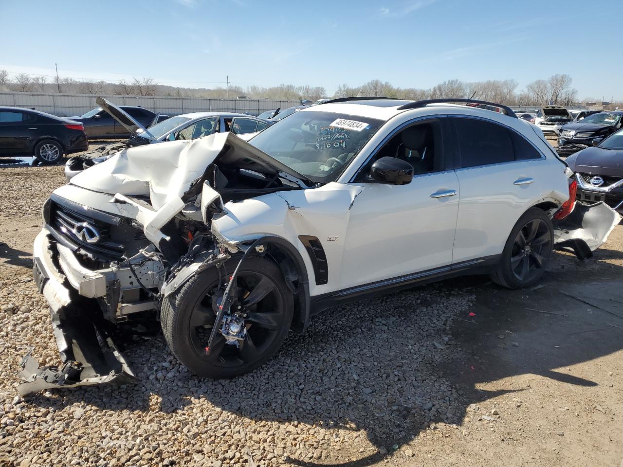 2016 INFINITI QX70