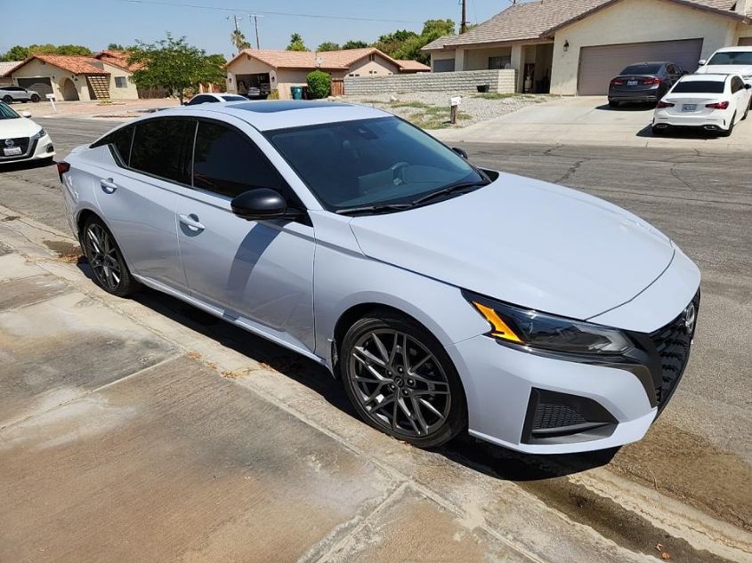 2023 NISSAN ALTIMA SR