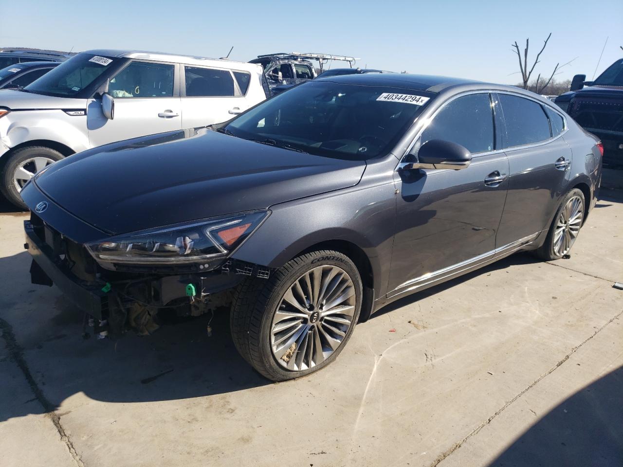 2018 KIA CADENZA LUXURY