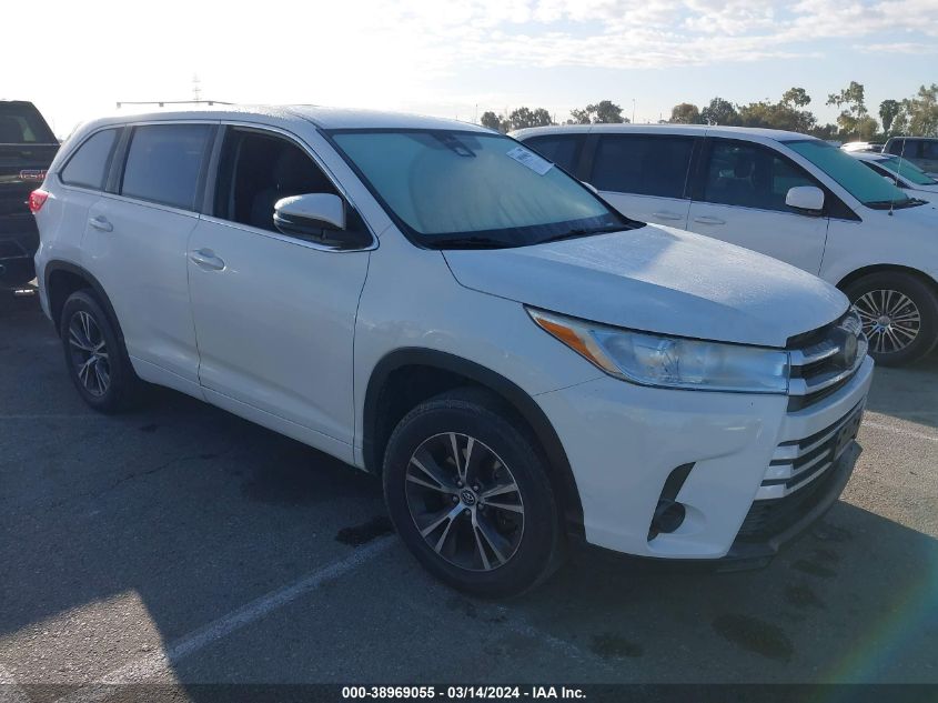 2018 TOYOTA HIGHLANDER LE