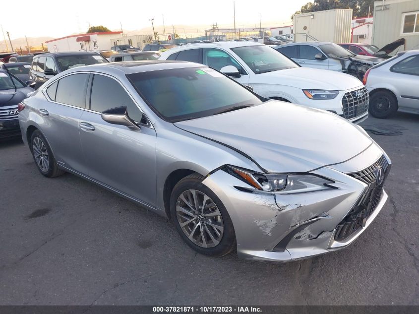 2022 LEXUS ES 300H