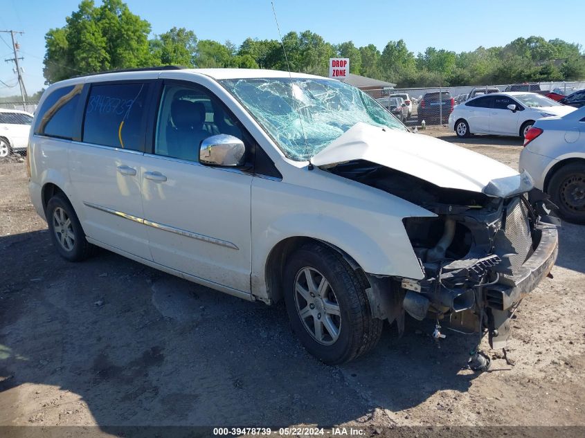 2011 CHRYSLER TOWN & COUNTRY TOURING L