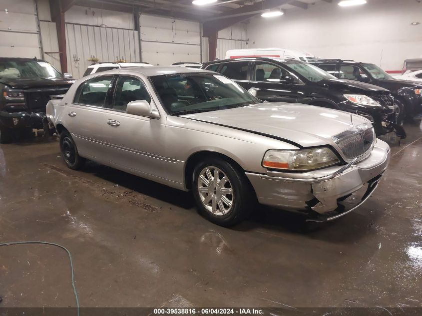 2010 LINCOLN TOWN CAR SIGNATURE LIMITED